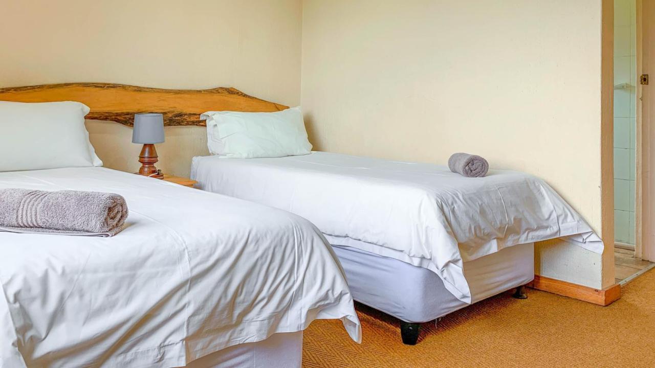 Wits End Mountain Resort Champagne Valley Екстер'єр фото
