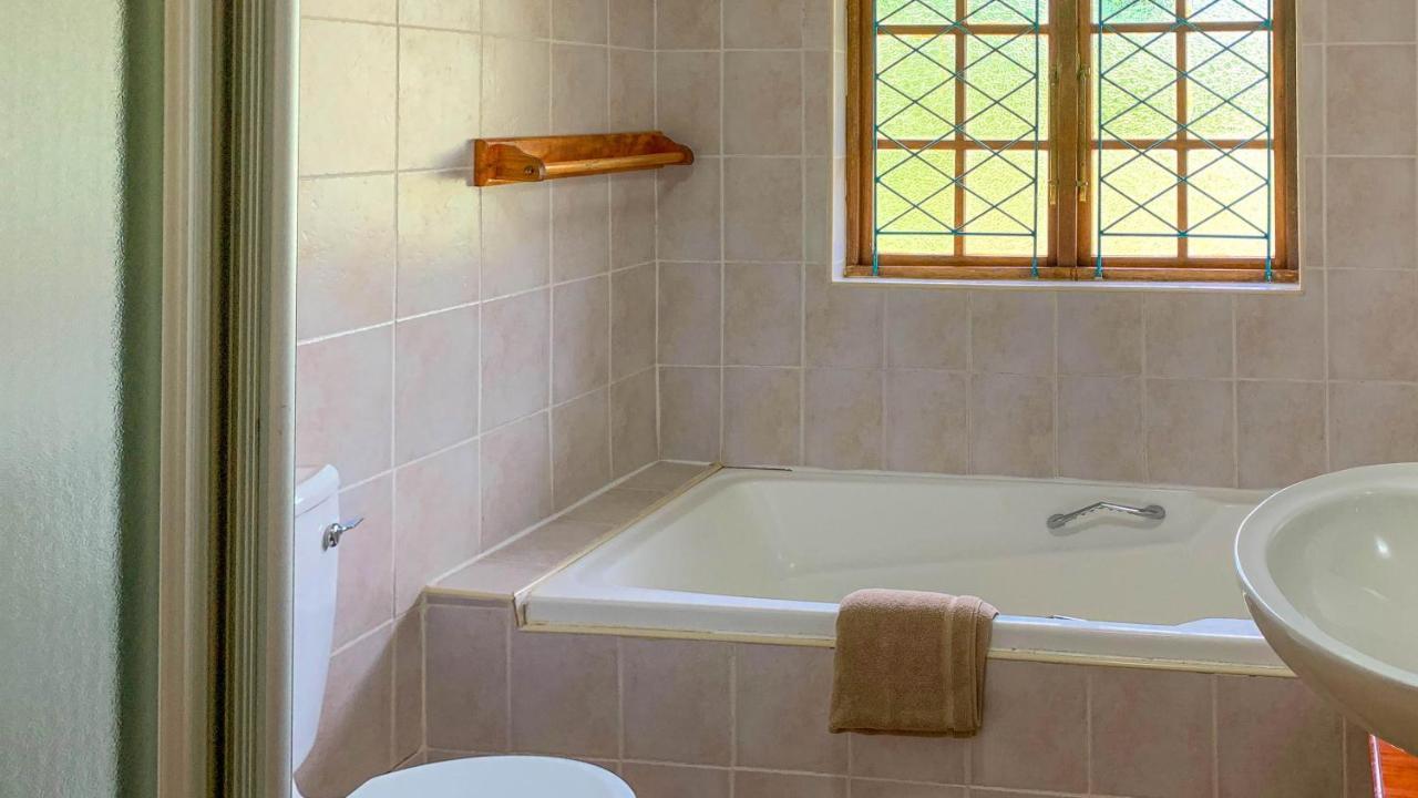 Wits End Mountain Resort Champagne Valley Екстер'єр фото
