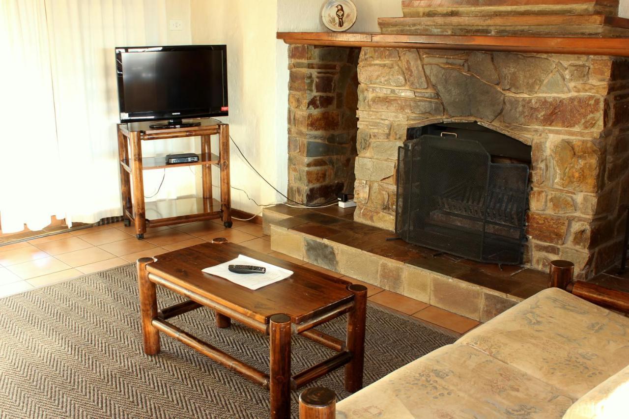 Wits End Mountain Resort Champagne Valley Екстер'єр фото
